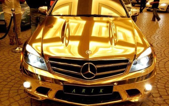 Gold Plated Mercedes Benz spotted in UAE